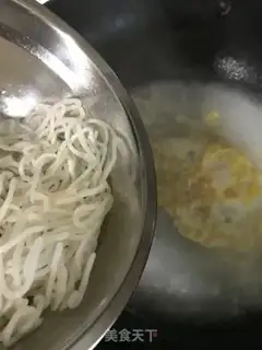 Make Cook rice powder with your hands step 5