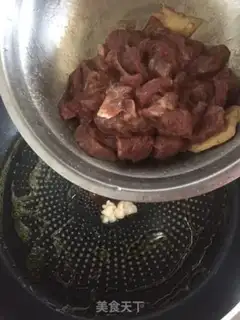 Make Onion fried lamb step 4