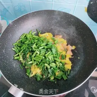 Make Shrimp moss fried eggs step 4