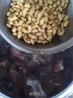 Make Red wine and pig hoof step 8