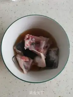 Make Qingjiang Fish Head Tofu soup step 1