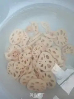 Make Fried Lotus step 1