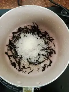 Make Brick milk tea step 3