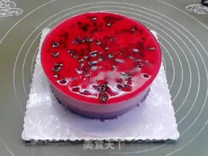 Make Twinberry mousse cake step 28