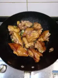 Make Red burning pig hoof step 5