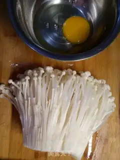 Make Cheese juice, golden mushrooms step 0