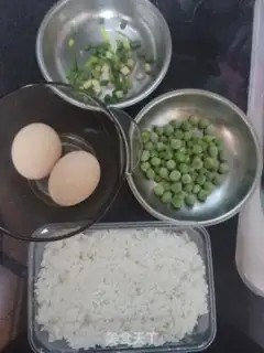 Make Peas and eggs step 0