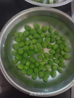 Make Peas and eggs step 2
