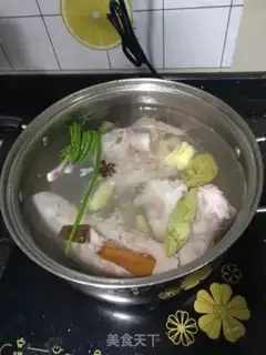 Make Piggy tongue step 0