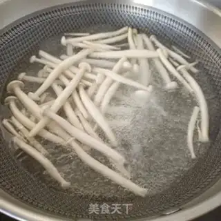 Make Scrambled sea mushrooms step 3