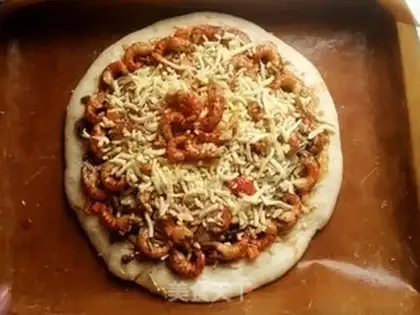 Make Black pepper, lobster pizza step 7