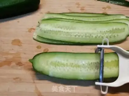 Make Cold Peacock cucumber step 1