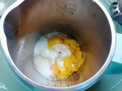 Make Cranberry cream mango ice cream step 1