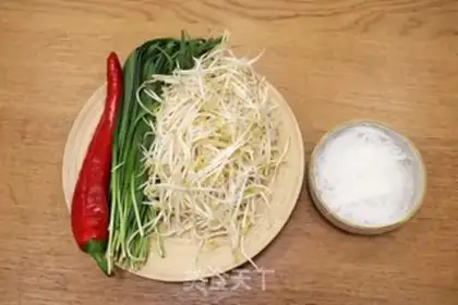 Make A bean sprouts fan step 0