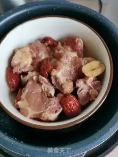 Make Red dates evaporated ribs step 3