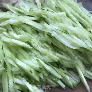 Make Garlic cucumber with skin step 2
