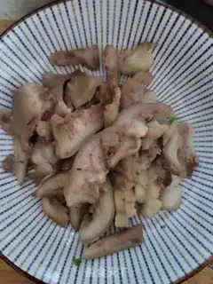Make Paprika fried pig