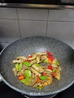 Make Paprika fried pig