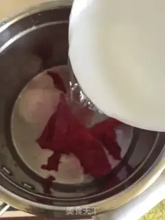 Make Pink coconuts step 3