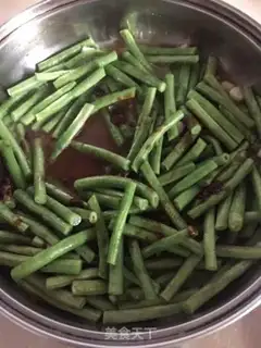 Make A bean-cracker step 4