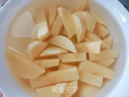 Make Spicy potatoes and beans step 0