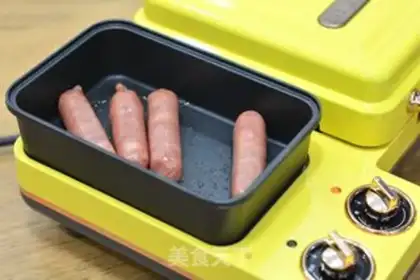 Make Oil-free waffles and roast sausages step 4