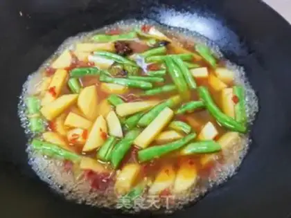 Make Spicy potatoes and beans step 9