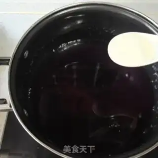 Make Watermelon freezes on milk step 2