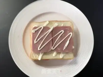 Make Classic ham and eggs sandwich step 4