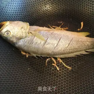 Make Snow cuisine and yellowfish step 2