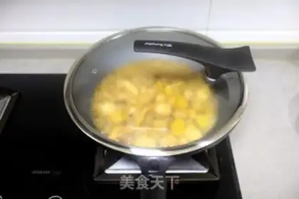 Make Red chicken wings, potatoes step 7