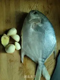 Make Garlic roasted the mackerel step 0