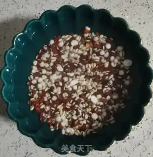 Make The porridge of red bean rice step 1