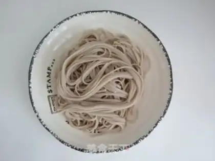 Make A cold-water barley noodle step 6