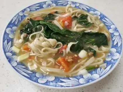 Make Potato tomato noodles step 9