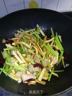 Make The celery is made of beans step 7