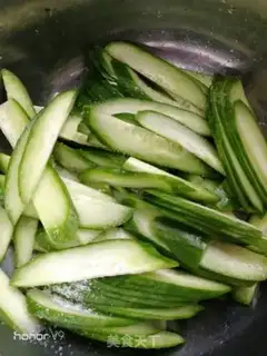 Make Creaming cucumbers step 2