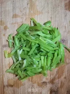 Make Cranium with peanuts step 2