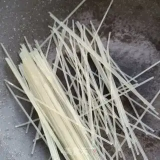 Make Fresh melon soup step 0