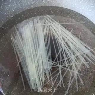 Make Fresh melon soup step 1