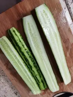 Make Shrimp fried cucumber step 1