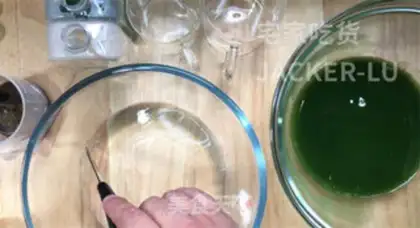 Make Cool double-coloured ice powder step 9