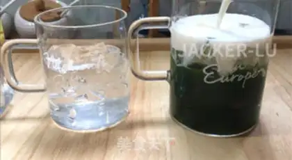 Make Cool double-coloured ice powder step 11