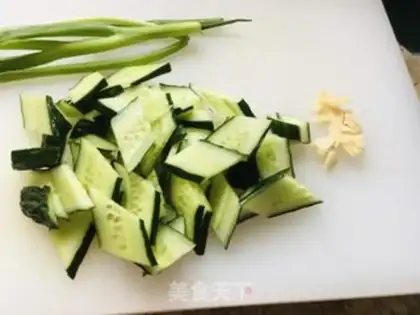 Make Eggs made from cucumbers step 1