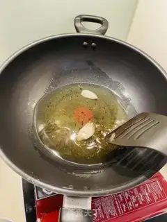 Make A chicken pot in a fish field step 1