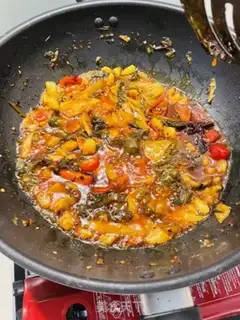 Make A chicken pot in a fish field step 4