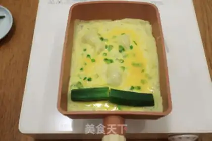 Make Autumn thick egg and shrimp noodles step 4
