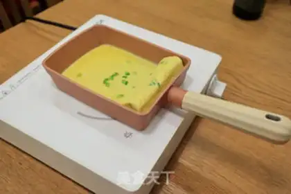 Make Autumn thick egg and shrimp noodles step 8
