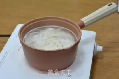 Make Autumn thick egg and shrimp noodles step 10