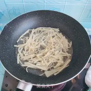 Make Bean-skin cucumber step 2